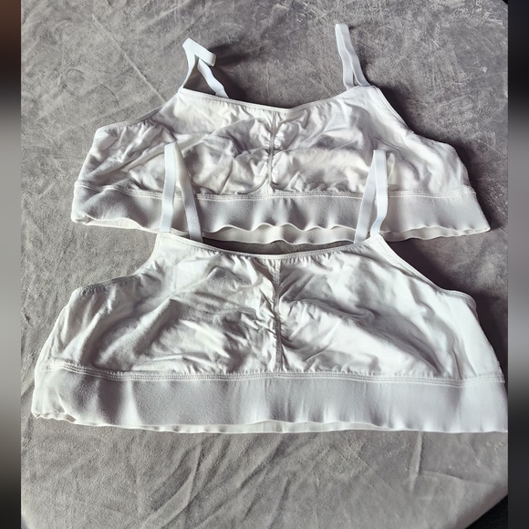 Duluth Bras - Picture 1 of 3
